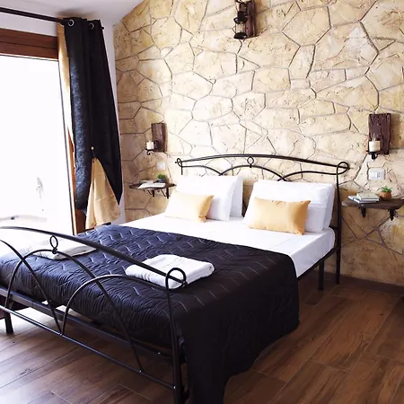 Menhir Guest house *