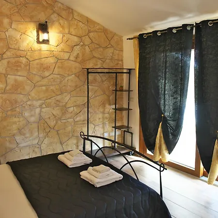 Menhir Guest house