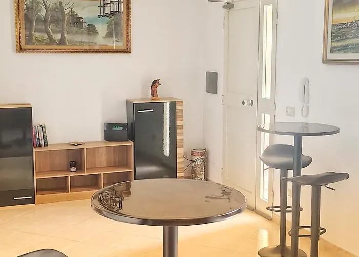 Konukevi Menhir Olmedo